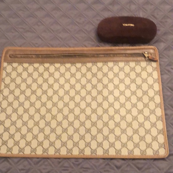 Vintage Gucci portfolio - Picture 1 of 5